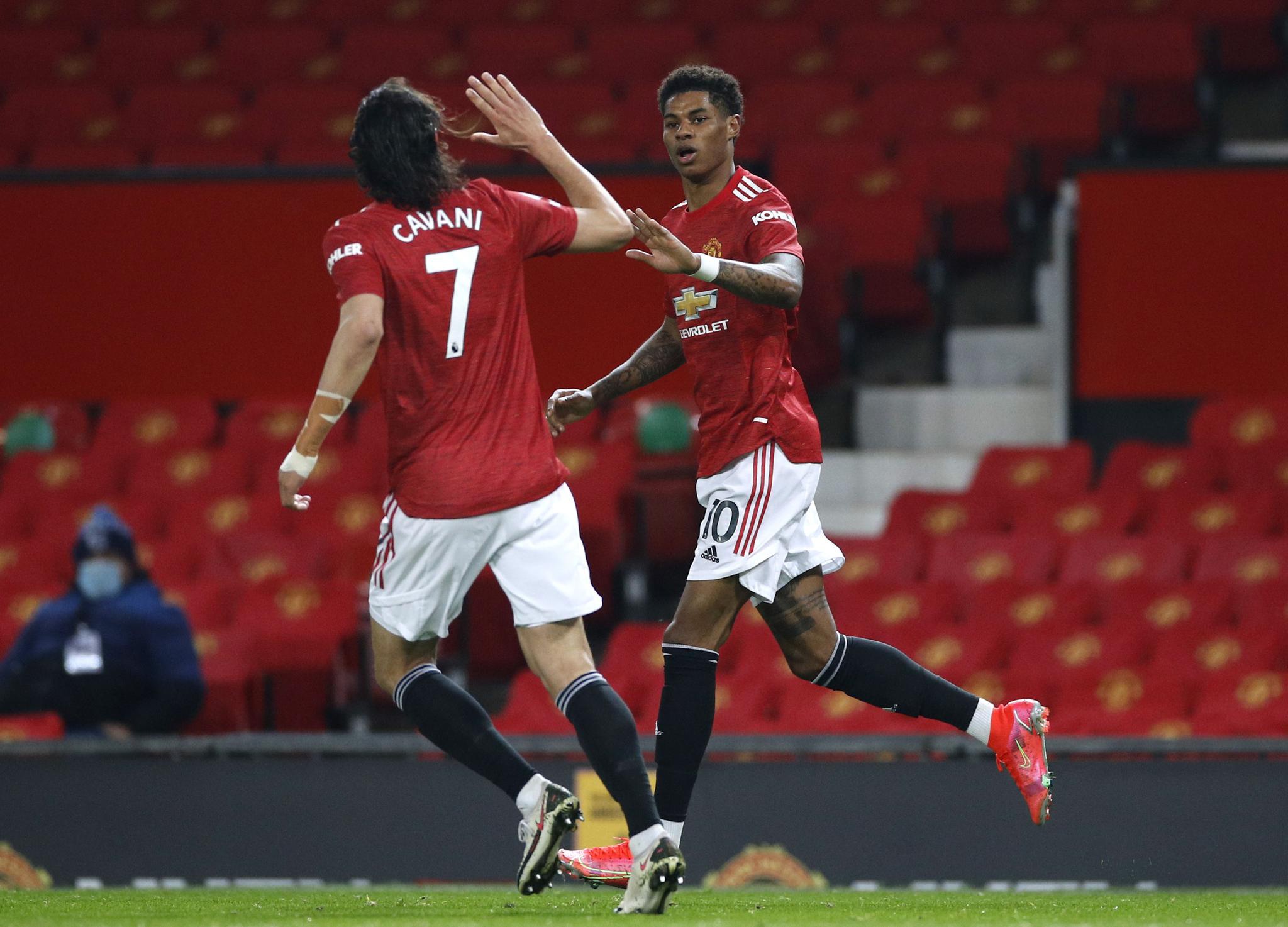 尽管两人展 尽管两人展